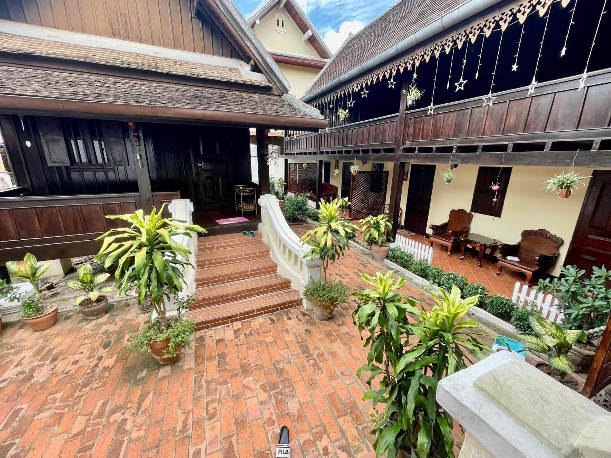 Villa Phathana Boutique Hotel Luang Prabang Esterno foto